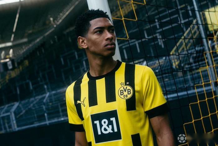 太阳报：卷入亚马尔分手事件的女网红喜欢KK，是名狂热足球迷（太阳报：卷入亚马尔分手风波的女网红钟情KK，是名铁杆球迷）