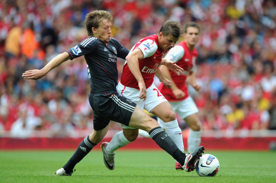 邵佳一执掌国足3把火：体能、纪律、数据，混日子球员的好日子到头了！（邵佳一接手国足祭出三板斧：体能为先、纪律从严、数据说话，混日子球员没戏了）