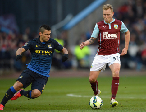 中超转会市场：广州队签下新前锋,（广州队引进新前锋，中超转会市场再起波澜）