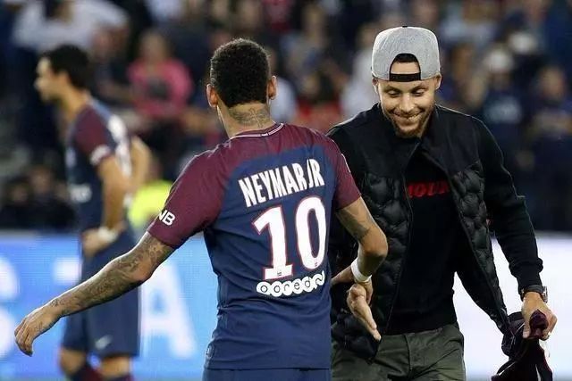 德拉富恩特：我很自豪能执教西班牙，费兰的表现一直很出色（德拉富恩特：执教西班牙让我倍感自豪，费兰状态一如既往出色）